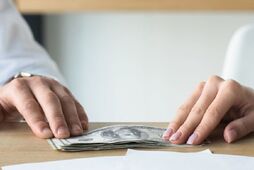 Склонить к уступкам или взять под контроль